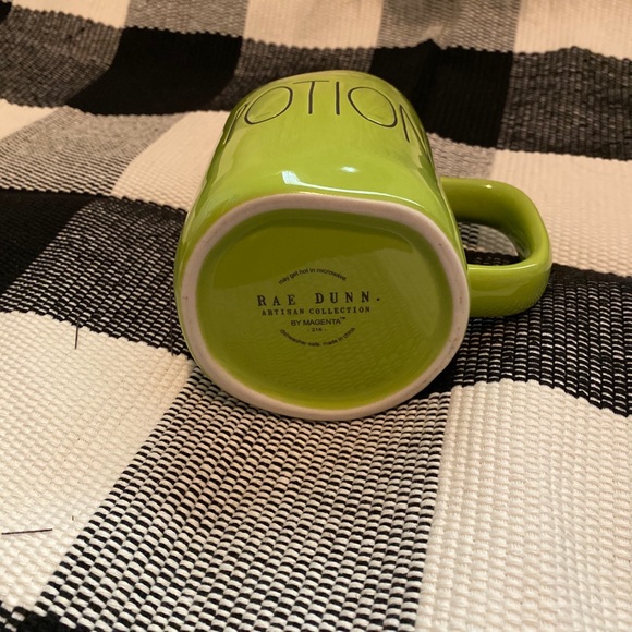 Rae Dunn potion mug green - Picture 3 of 3